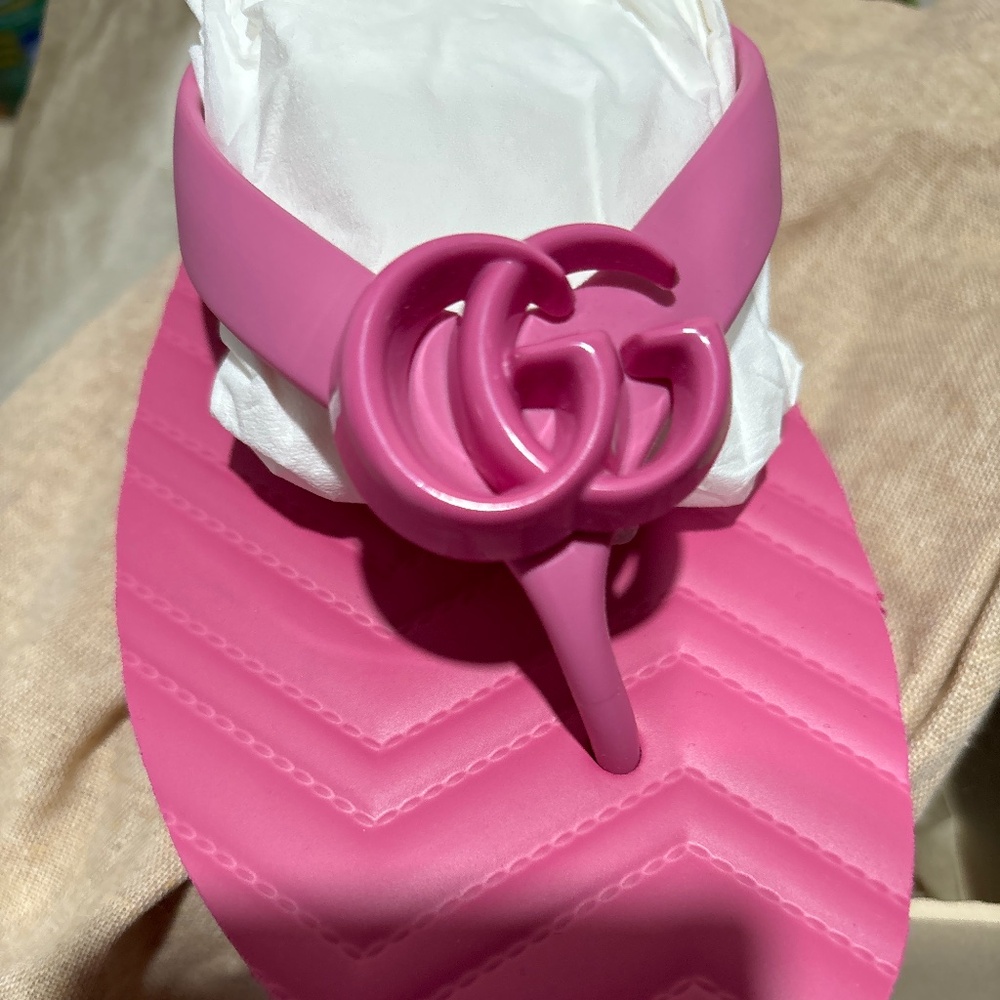 Gucci Signature GG Rubber Thong Sandals
